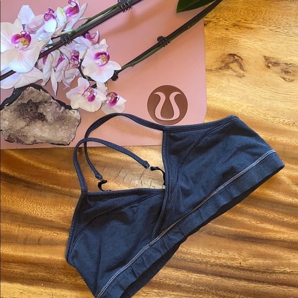 🙏 Lululemon Sports Bra - Picture 1 of 4